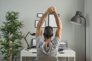 Read more about the article “Exercises To Do At Your Desk: Transform Your 9-to-5 with These Stealthy Desk Exercises!”